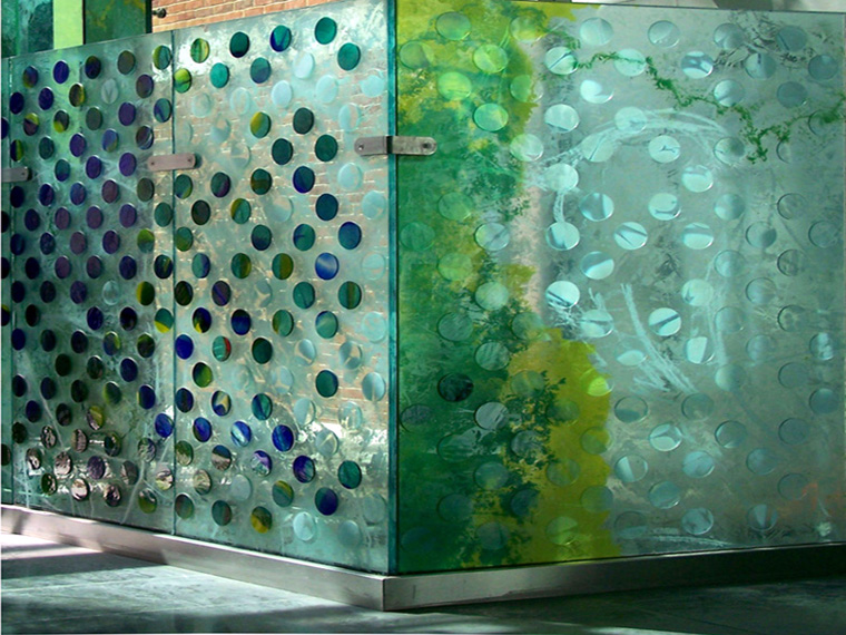 exterior glass art on lancelot place, london